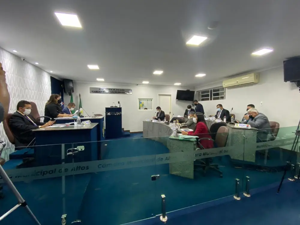 Sessão extraordinária na Câmara de Altos
