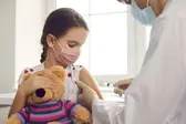 Vacinação infantil  (Foto: Gazeta do Povo )