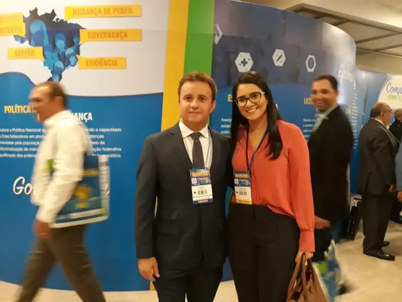 Prefeito Júnior Bill e Primeira-dama Thaysa Léda
