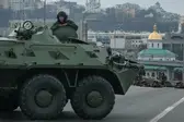 Exército ucraniano tem resistido a invasão russa — Foto: Reuters via BBC (Foto: G1)