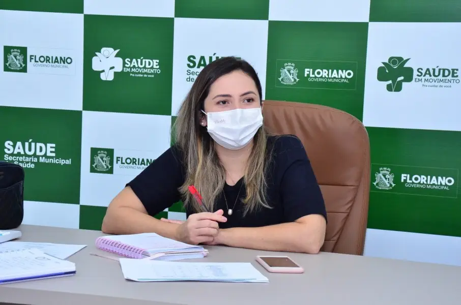 Secretária de saúde de Floriano - Caroline Reis