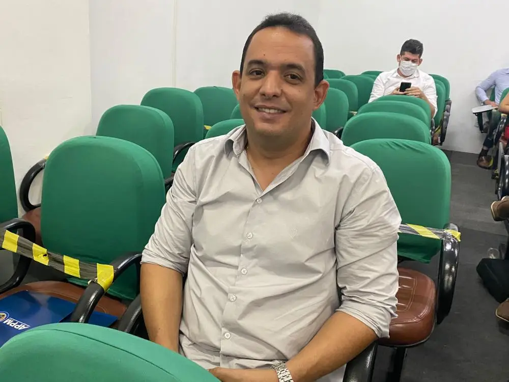 Ricardo Moura, prefeito de Demerval Lobão - Isabel Ribeiro - Portal R10