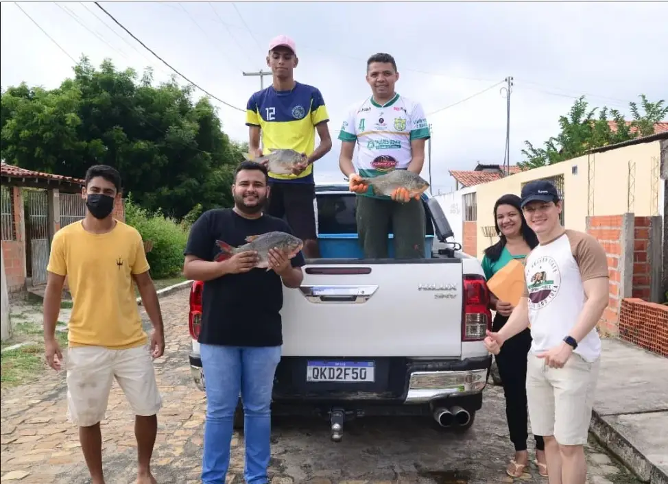 Prefeitura de Lagoa do PI entrega de mais de 4 mil kg de peixes na Semana Santa
