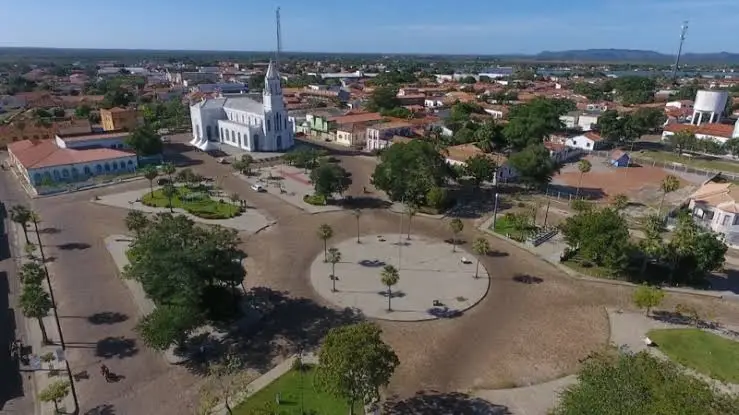 Reprodução campo maior em foco 