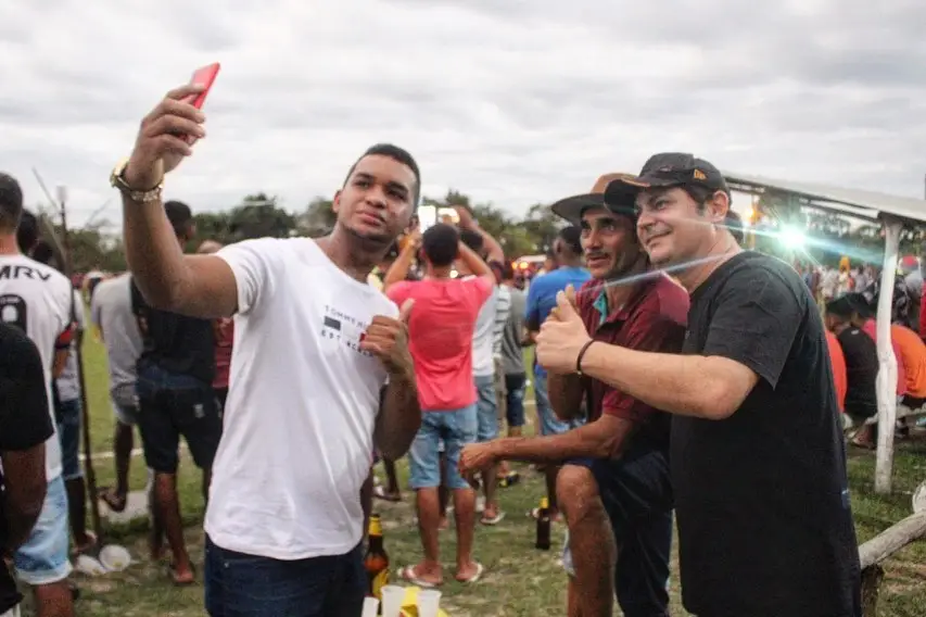Imagens: Redes Sociais de Roger Linhares