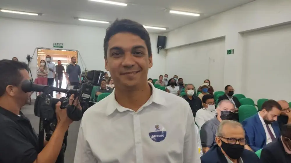 Prefeito de Angical, Bruno Neto - Foto: Portal R10