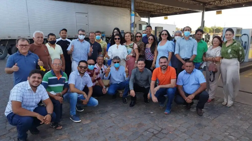 Prefeito Valmir Barbosa e comitiva