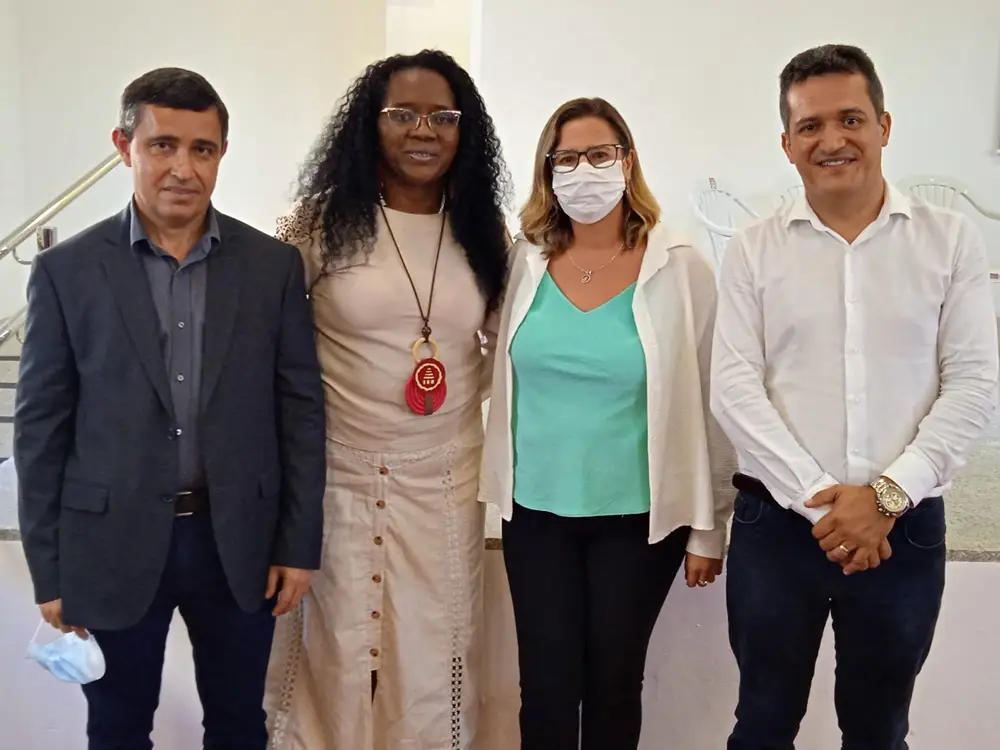 Procurador do Trabalho Edno Carvalho Moura, a gerente de promoção de Igualdade Racial e enfrentamento ao Trabalho Assunção Aguiar, a coordenadora do CRAS de Marcolândia Valéria Castro, e o gerente do Cadastro Único da SASC, Roberto Oliveira