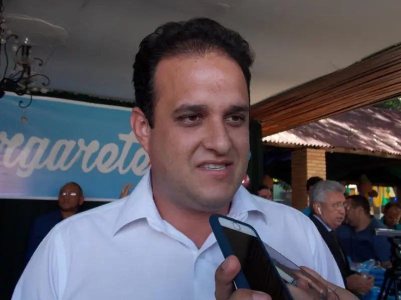Prefeito Diego Teixeira do município de Amarante